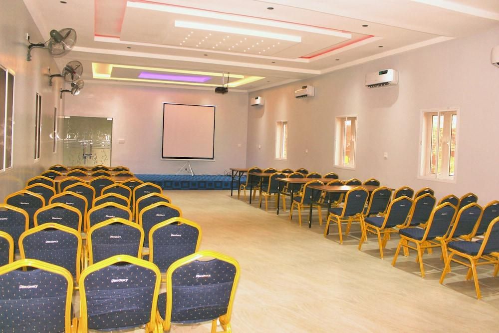 Fresh Spring Hotels & Towers 