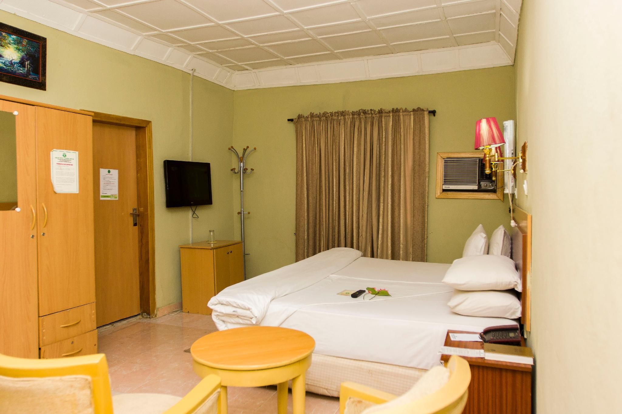 EEMJM HOTELS AND SUITES LIMITED Deluxe Room