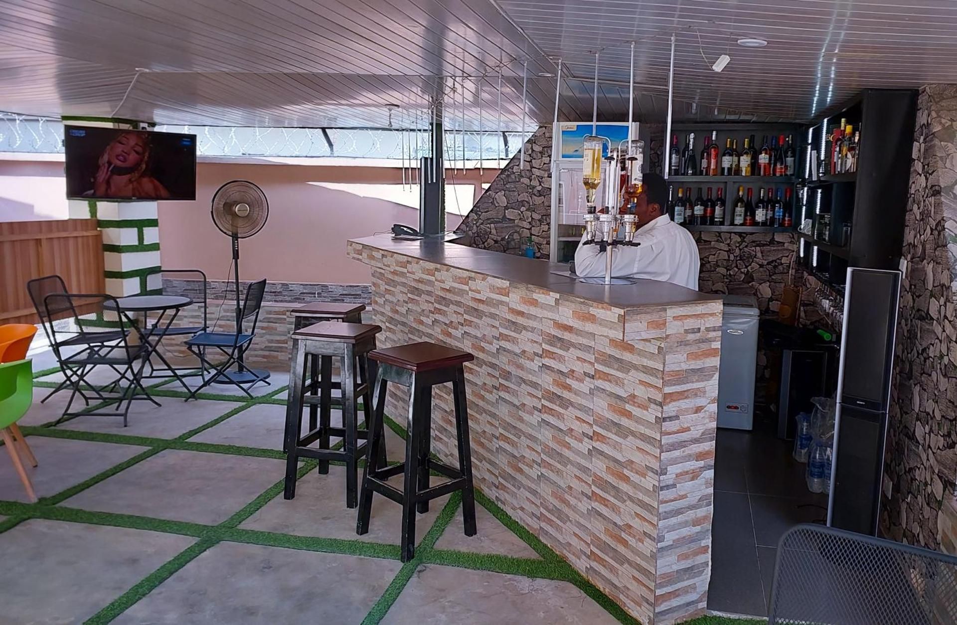bar/lounge