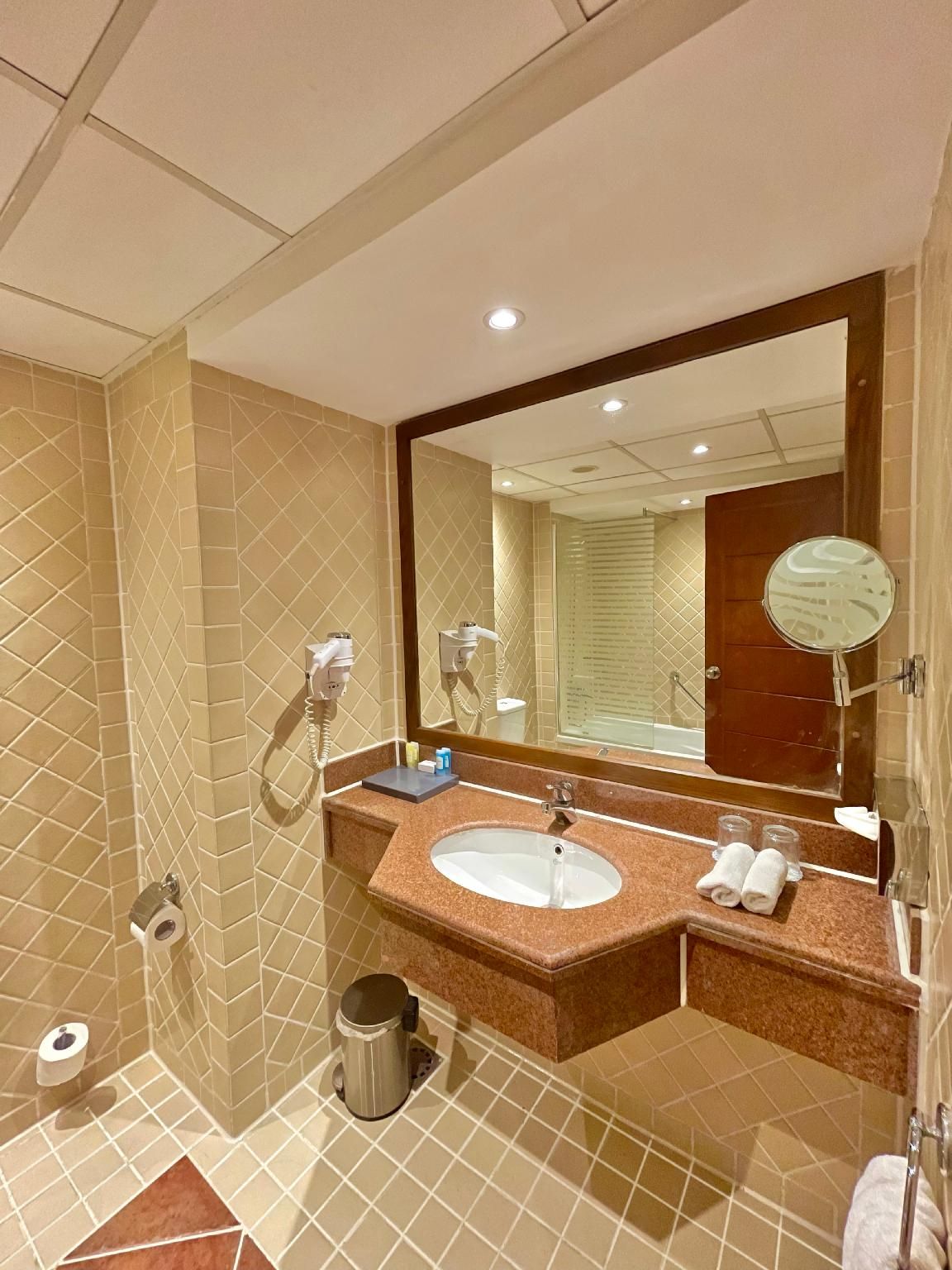 Ivy Cyrene Island Aqua Park Resort Standard Room Garden View 3