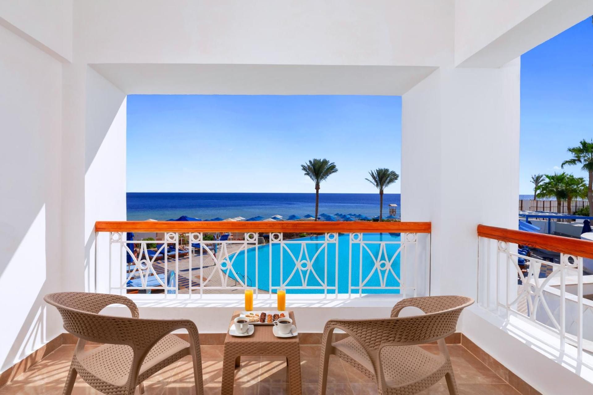 Deluxe Double Room Pool View