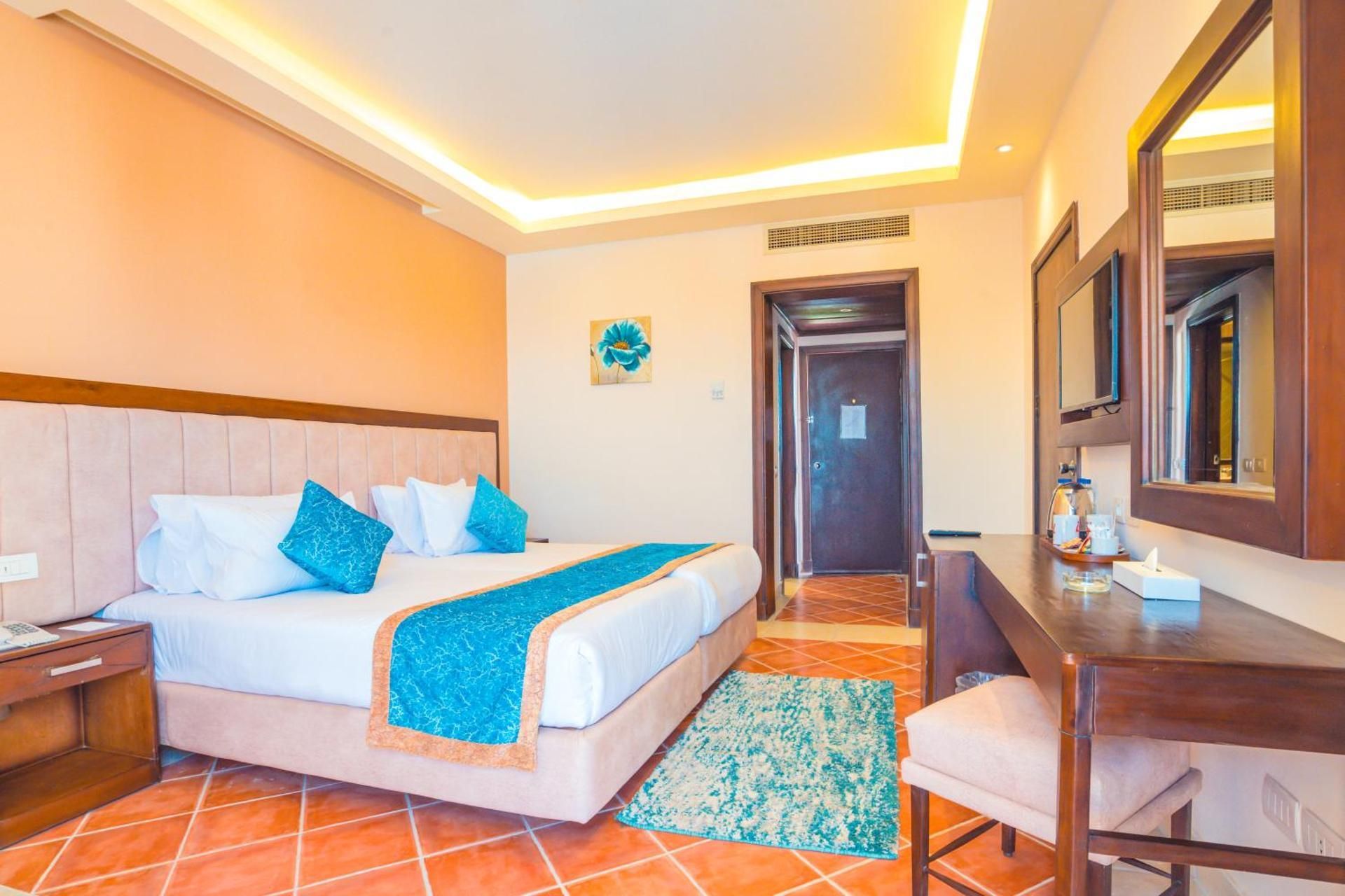 Junior Suite with Garden View