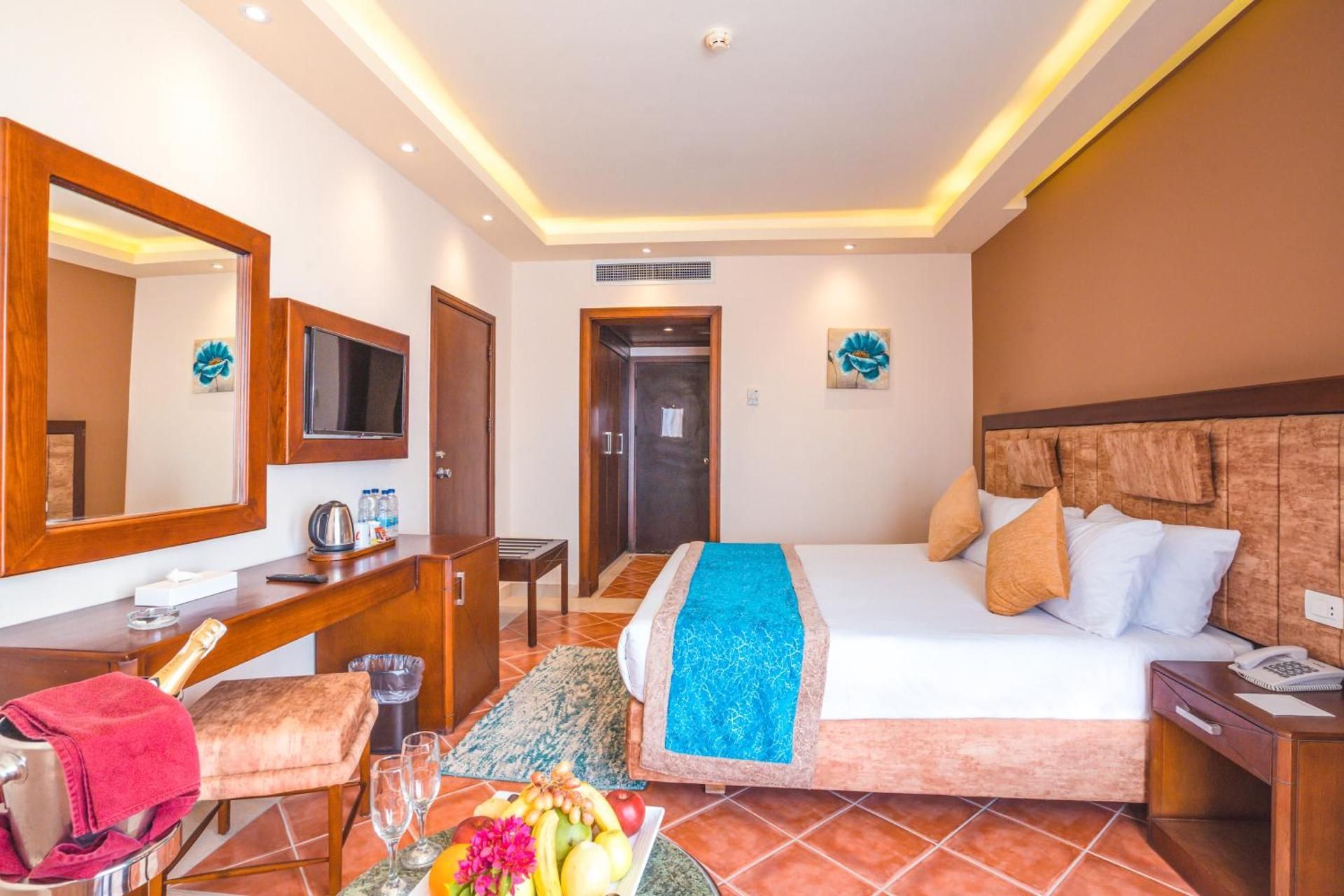 Junior Suite with Garden View