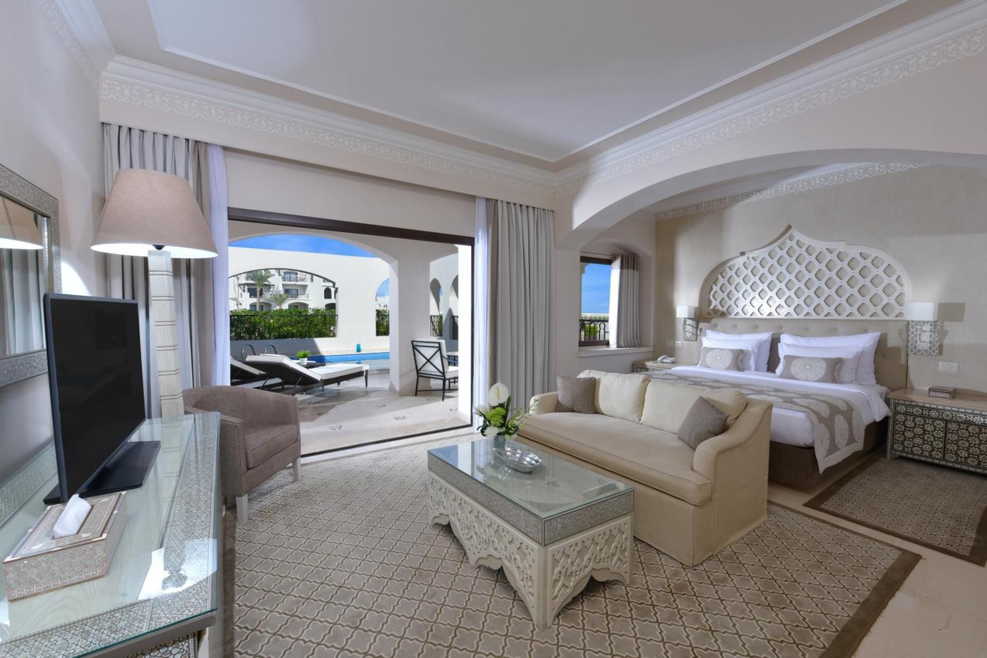 Royal Suite, Queen Bed, Private Pool
