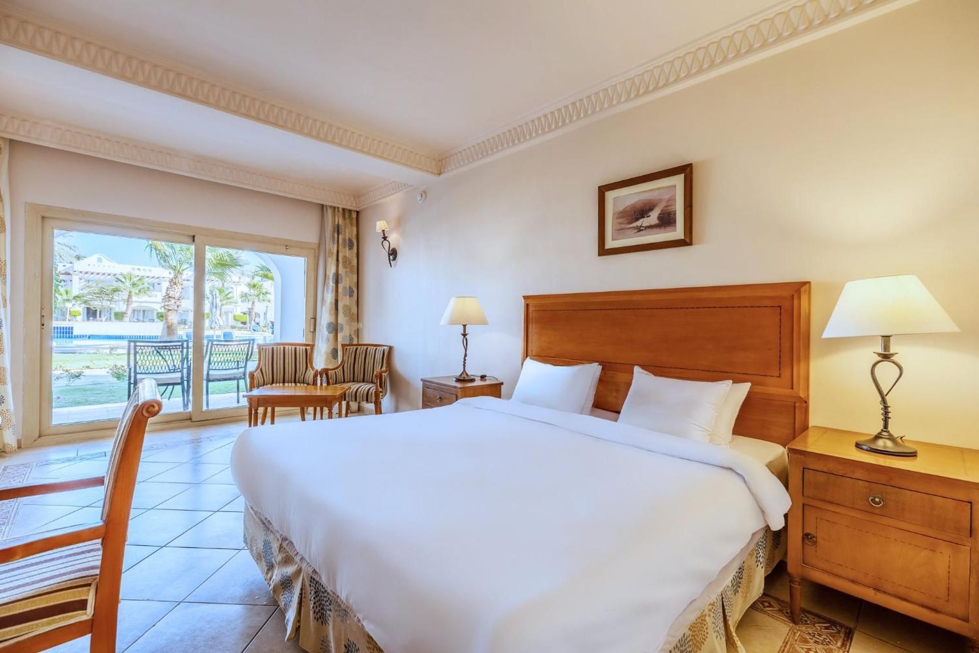 King Room with Garden View - Non-Smoking