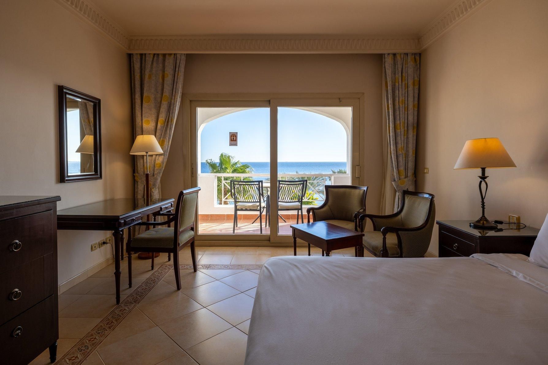 1 King Standard Sea View Balcony