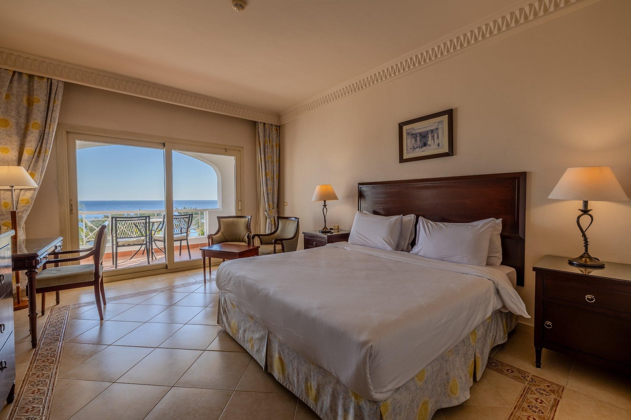 1 King Standard Seafront Beach Access Balcony