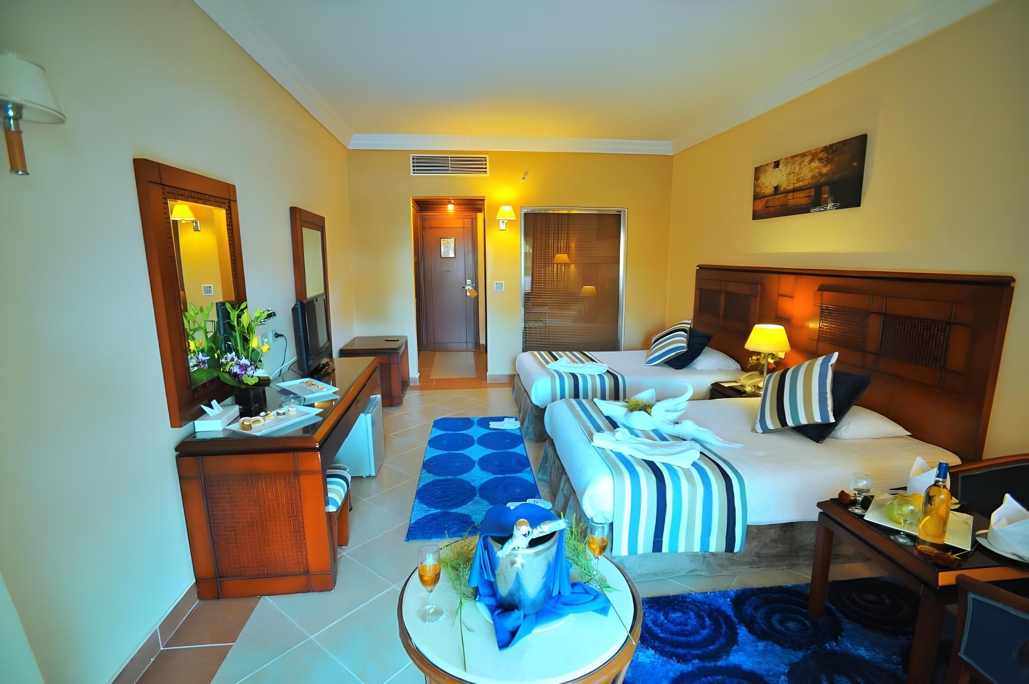 Deluxe Sea View Triple Room - Egyptian Residents Only