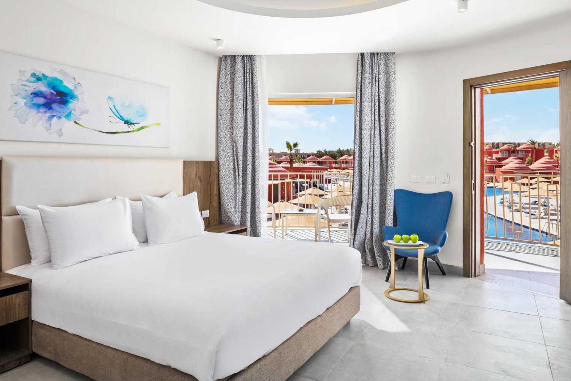 Deluxe Room Pool View
