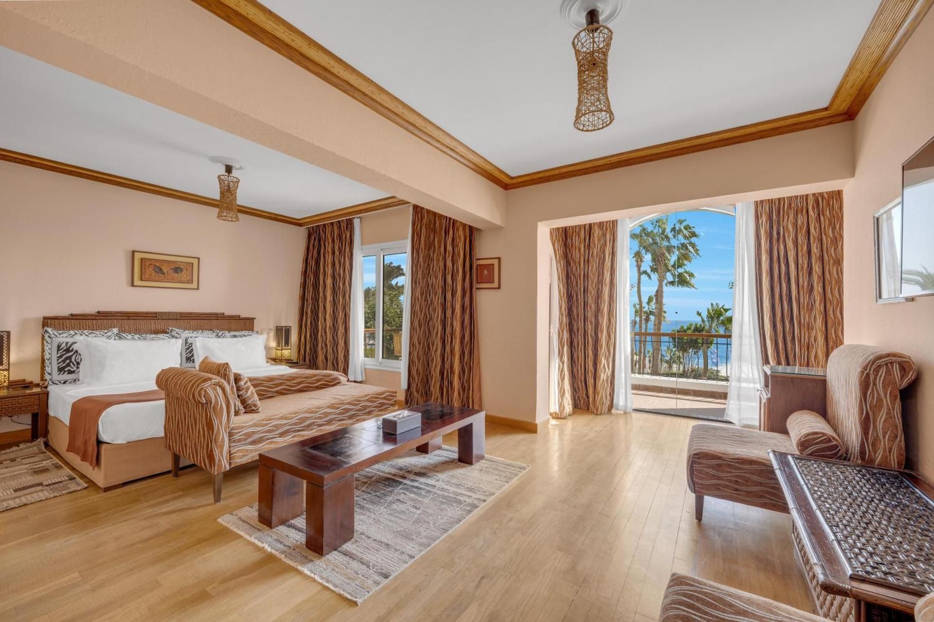 Villa Aswan With Private Pool and Lounge Access