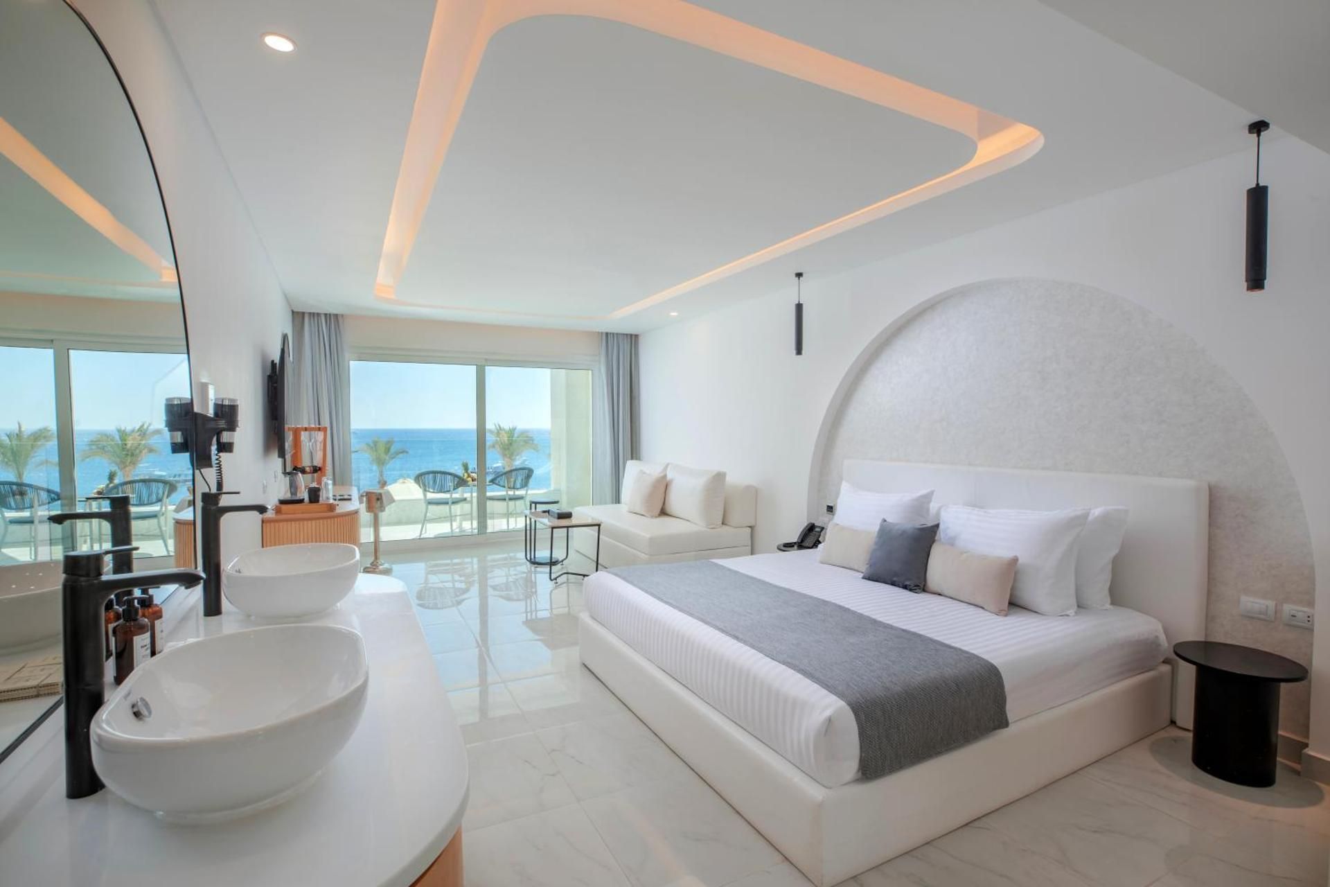 Junior Suite with Jacuzzi