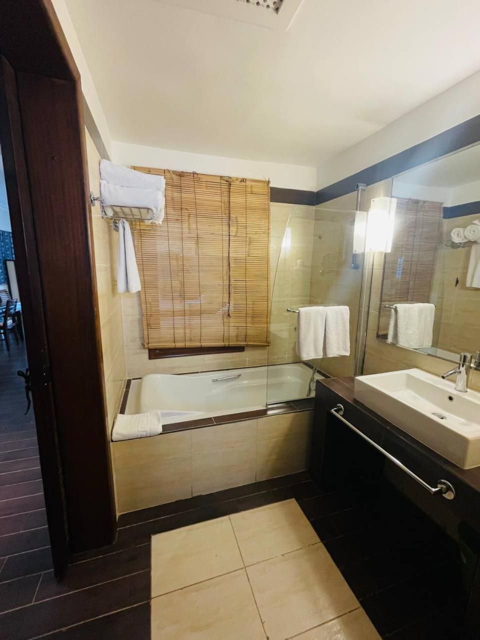 Large Double or Twin Room