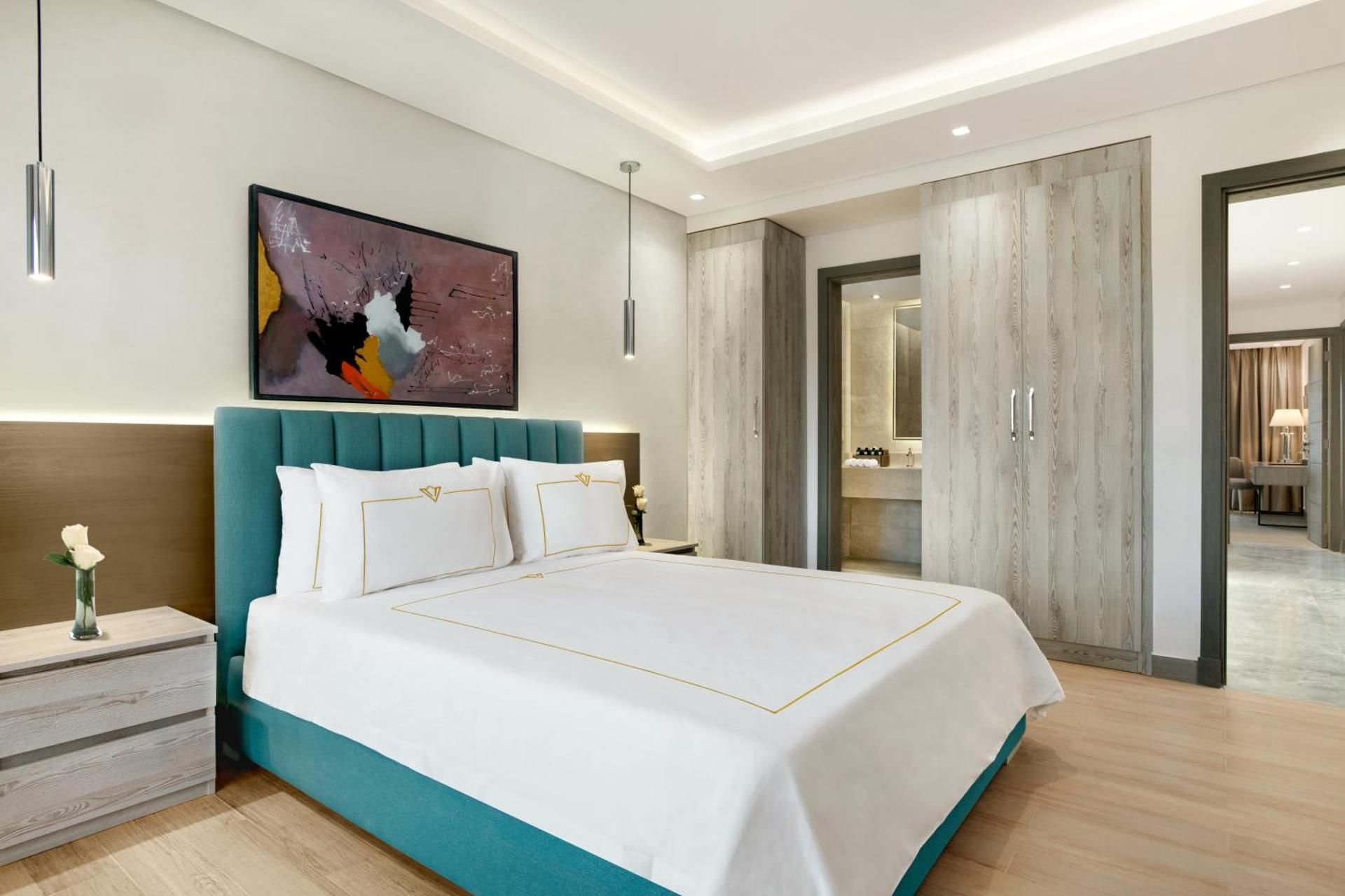 Queen Villa- 5 Bedrooms with Private Pool