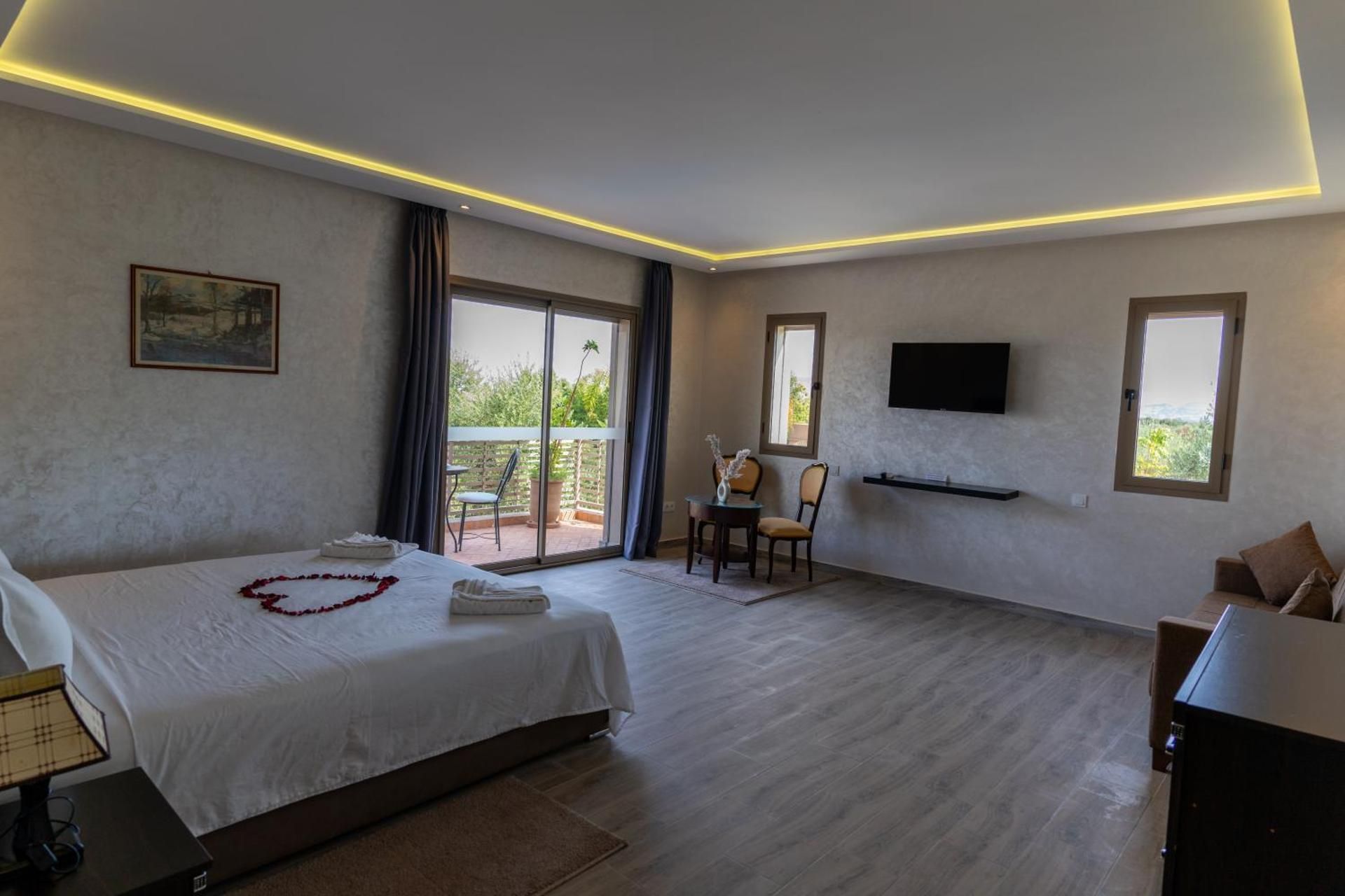 Queen Room with Pool View
