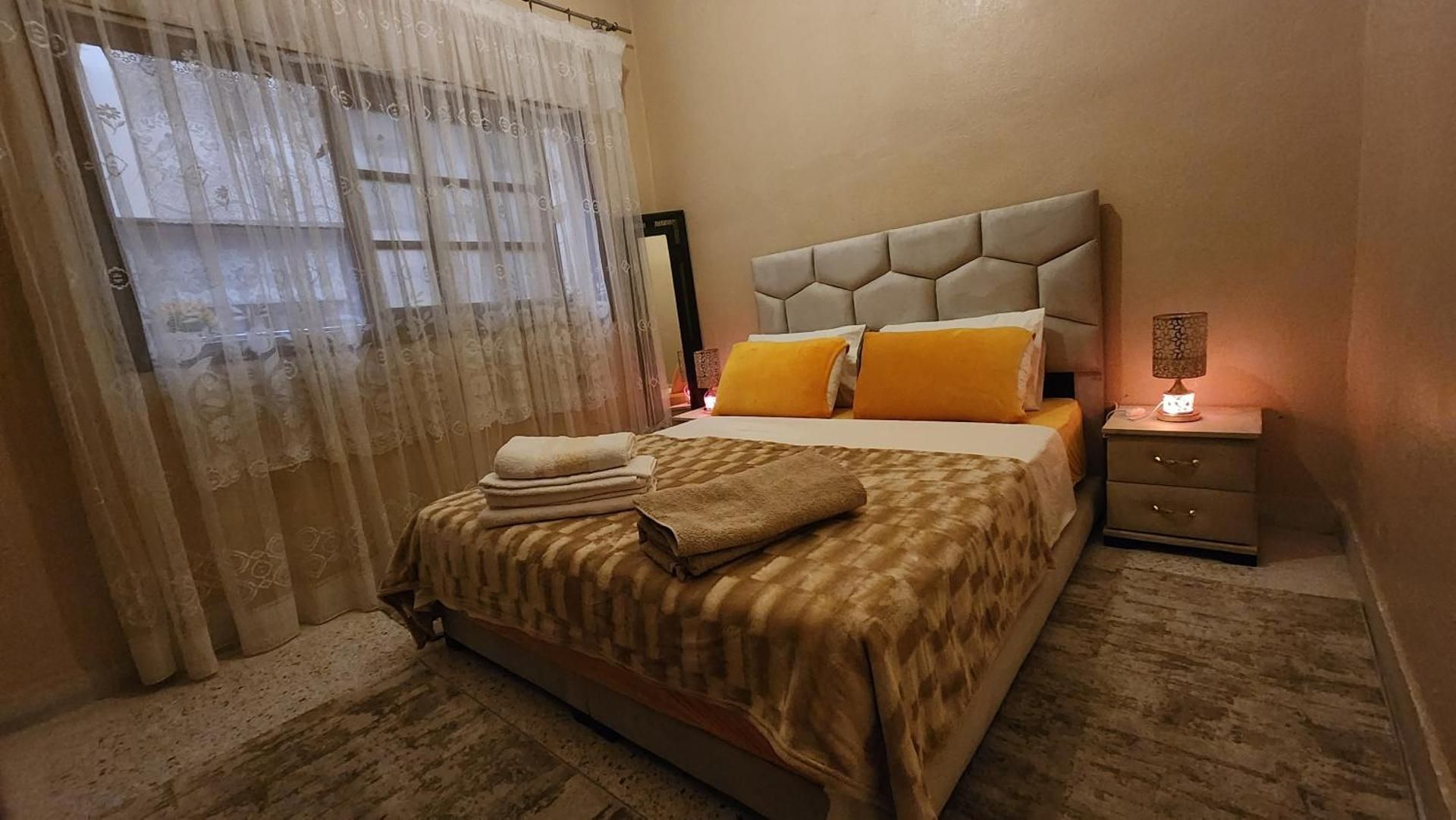 One-Bedroom Apartment - Non-Smoking