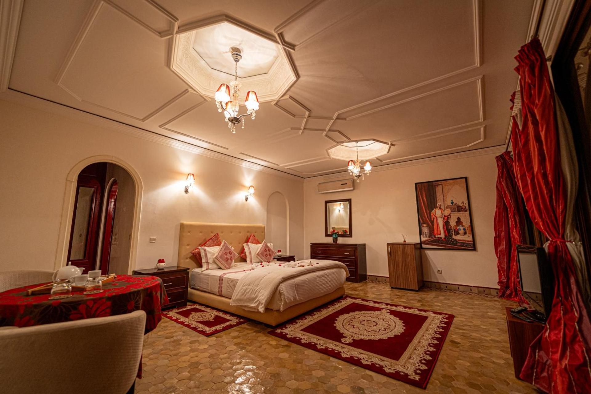 Suite with Mountain View
