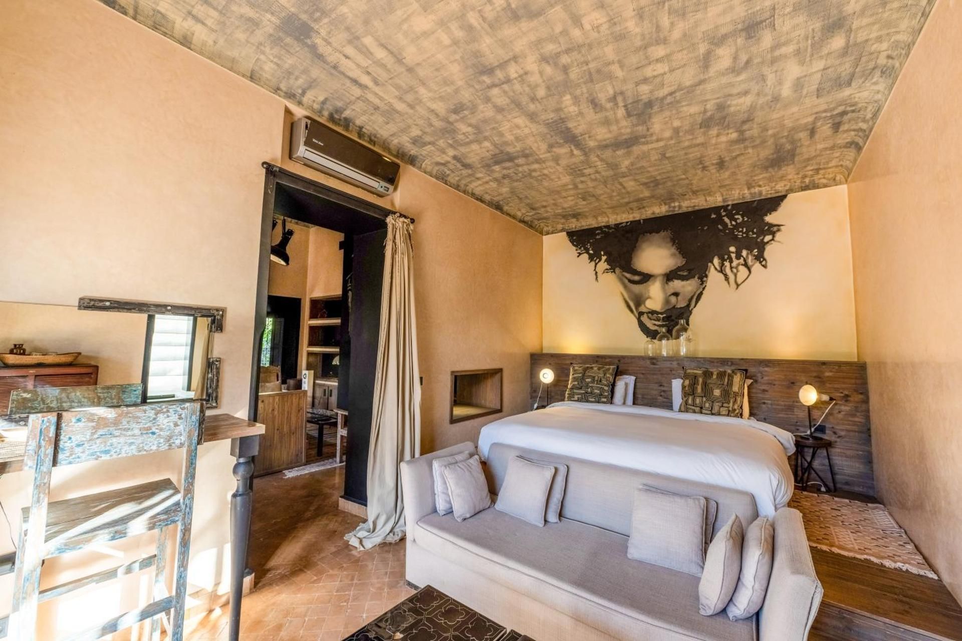 Signature Suite with Private pool