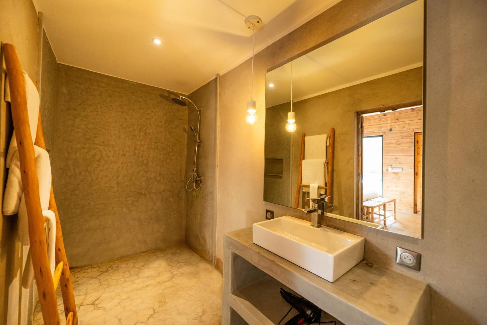 The Source Hotel Music & Spa Twin Room 2