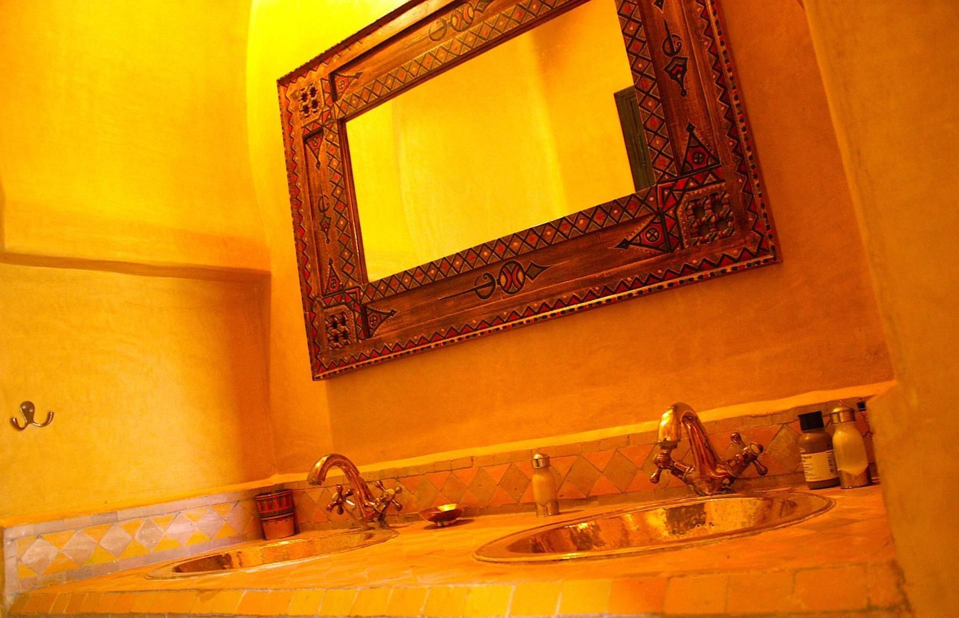 African Suite (03 Adults)