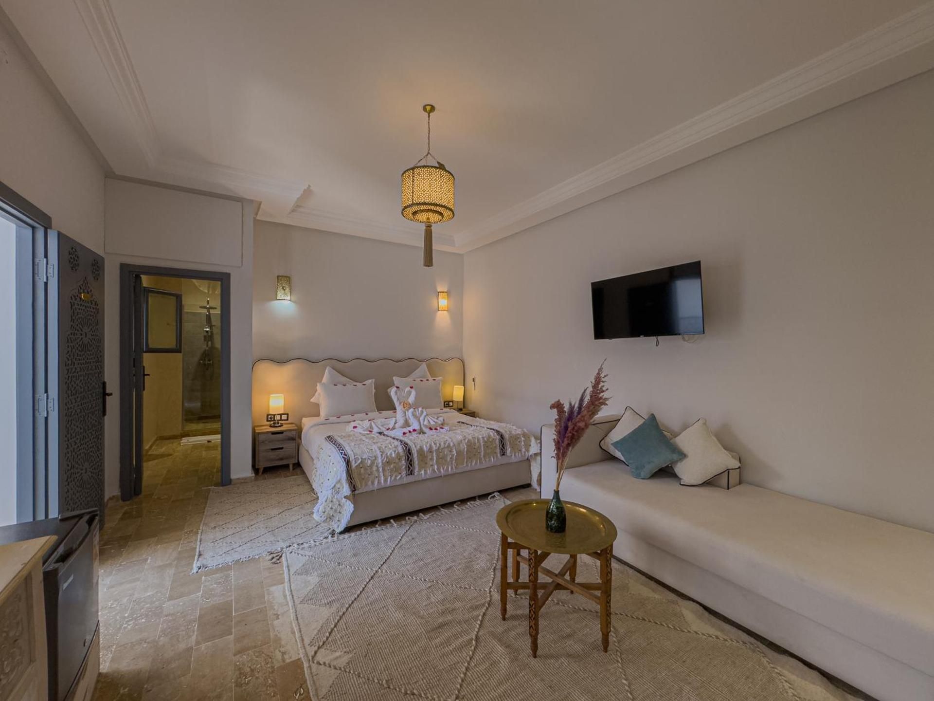 Riad Tonaroz Gold Deluxe King Room 2