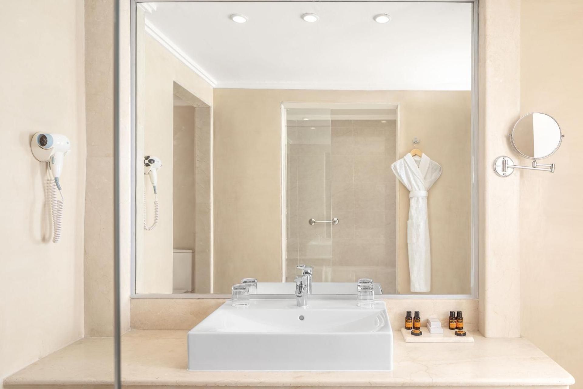 Double room pool view