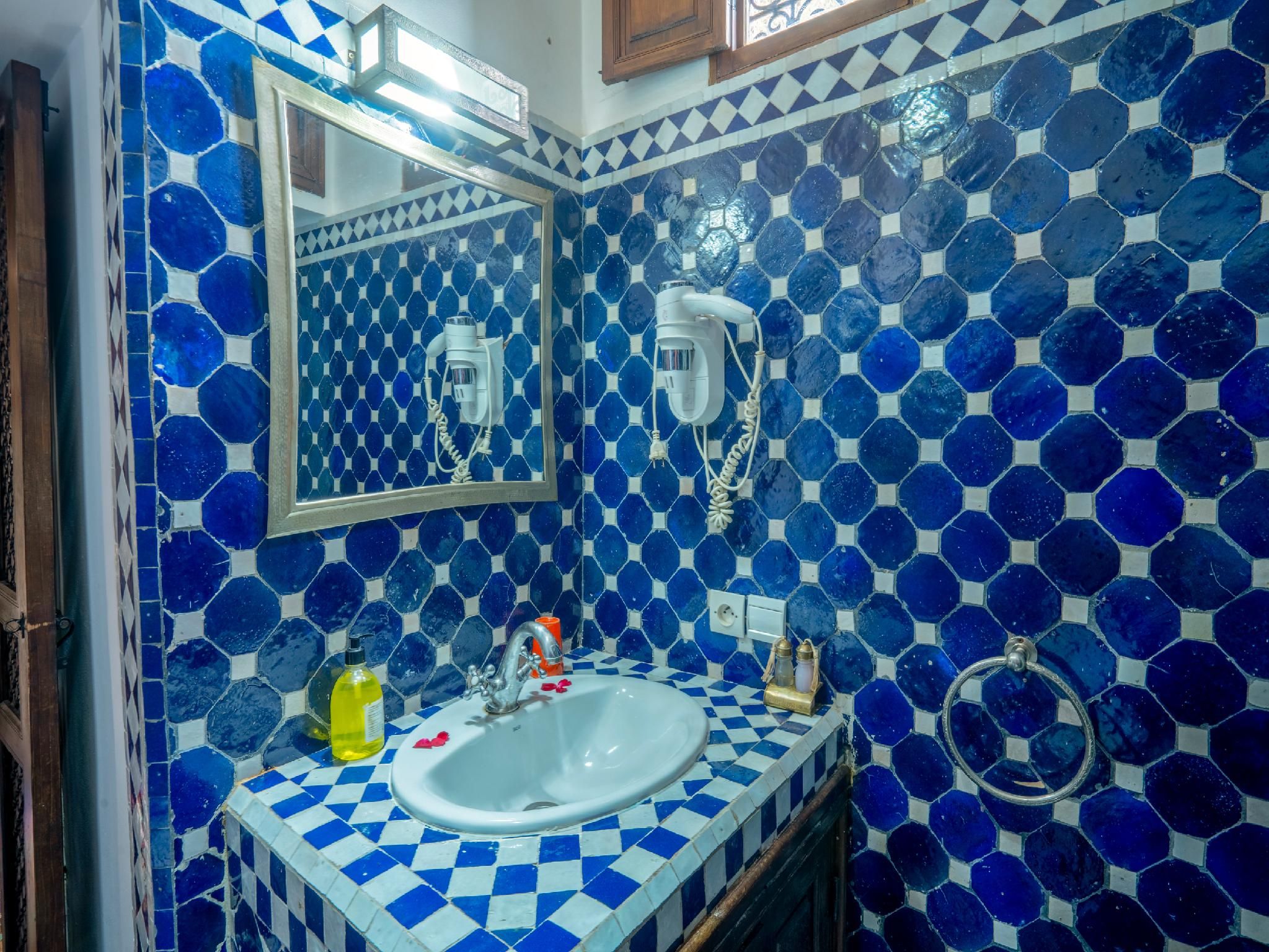 Suite-Private Bathroom