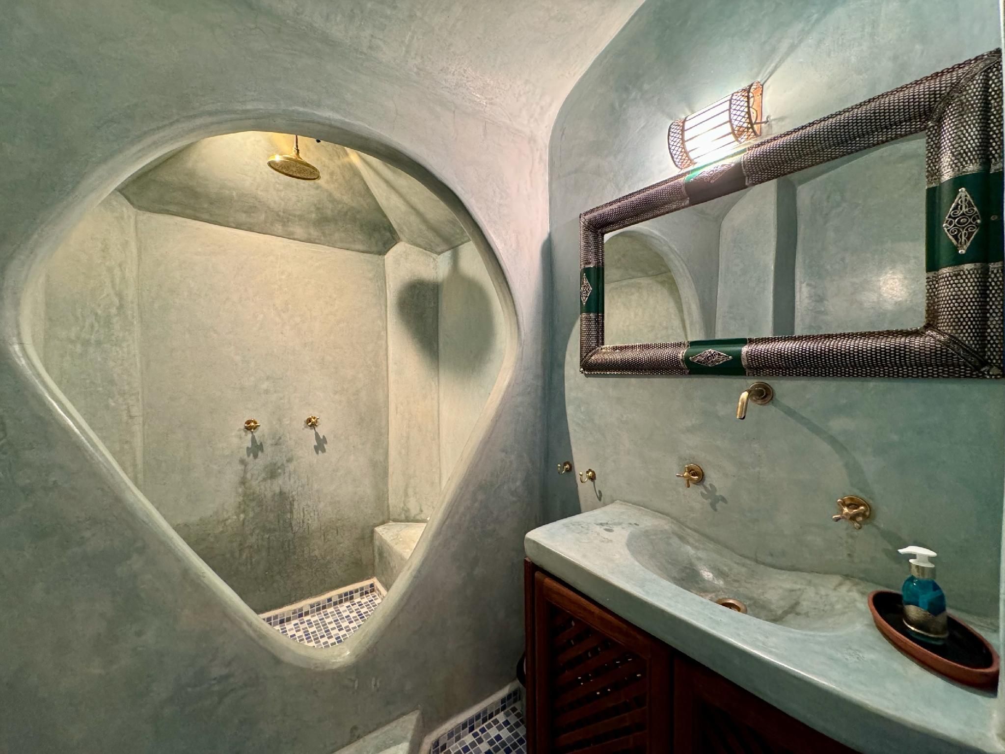 Cuádruple-Superior-Baño privado con ducha-Balcón-5