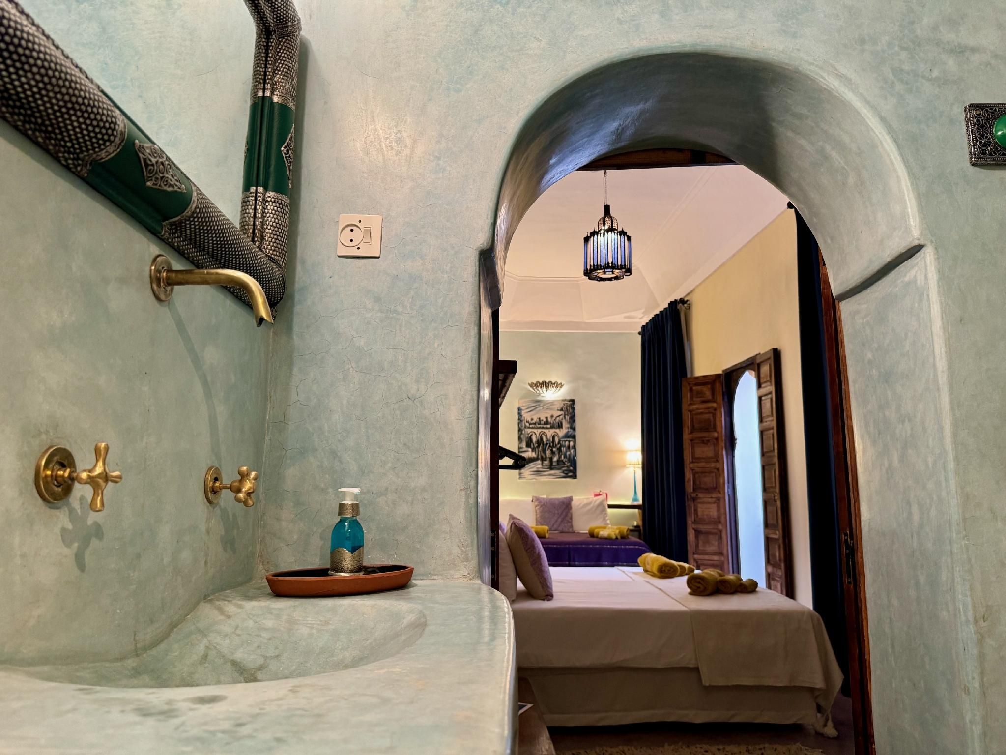 Cuádruple-Superior-Baño privado con ducha-Balcón-5