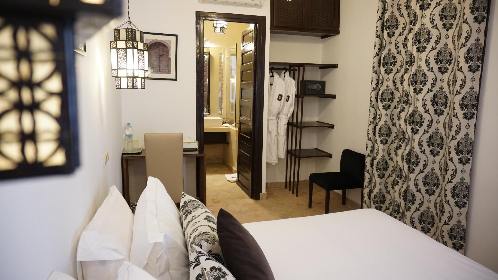 Twin-Salle de bain et douche-de Luxe-Ouarzazate