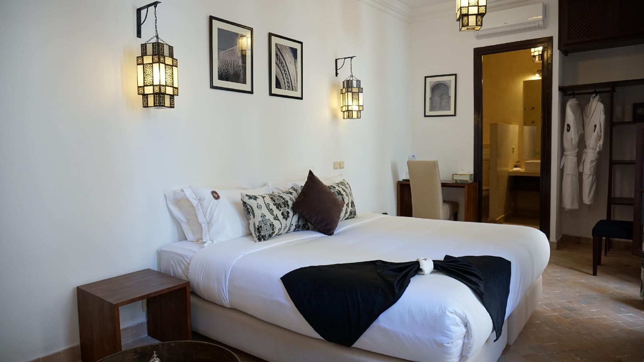 Twin-Salle de bain et douche-de Luxe-Ouarzazate