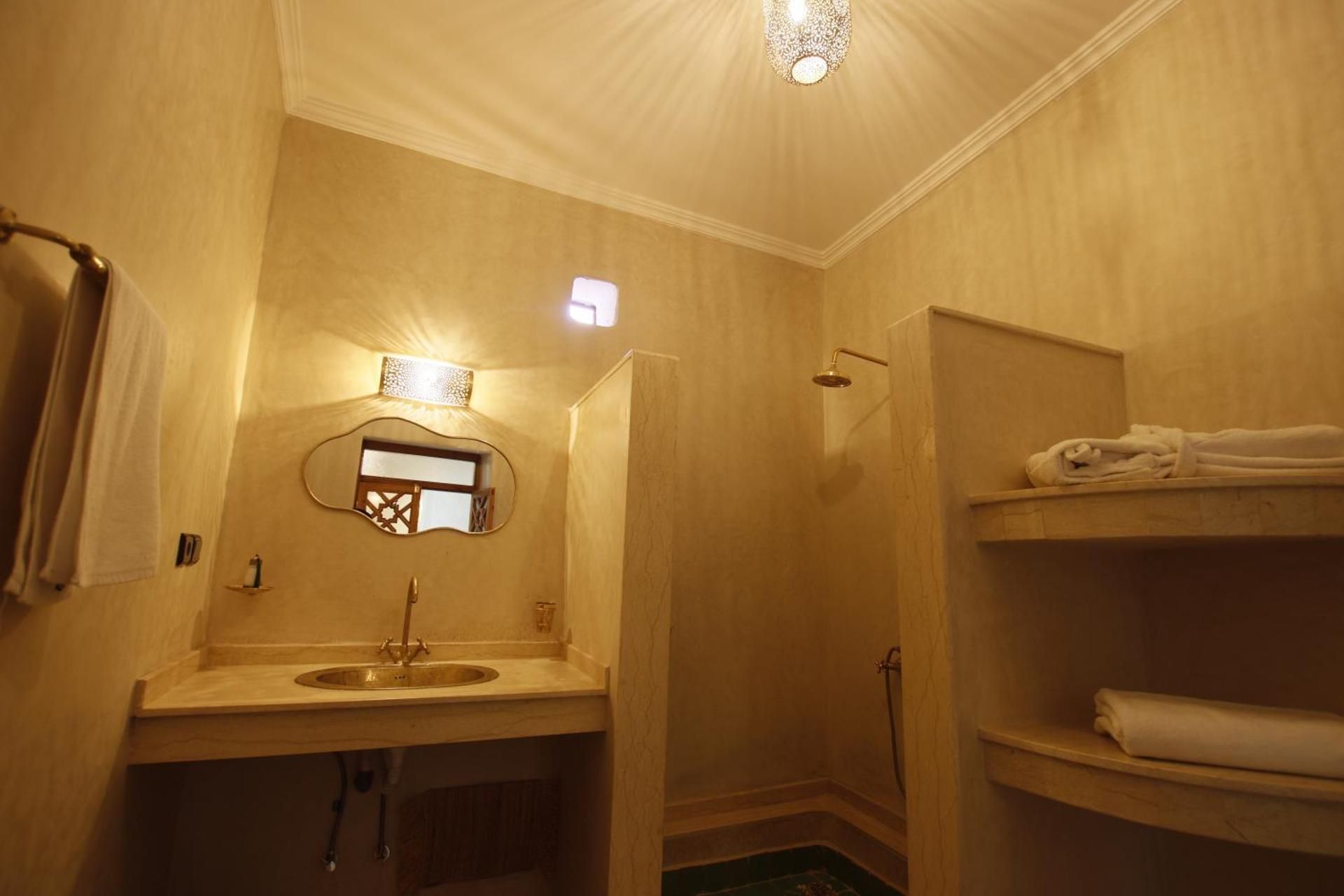 Riad Chez Henriette Deluxe Suite 3