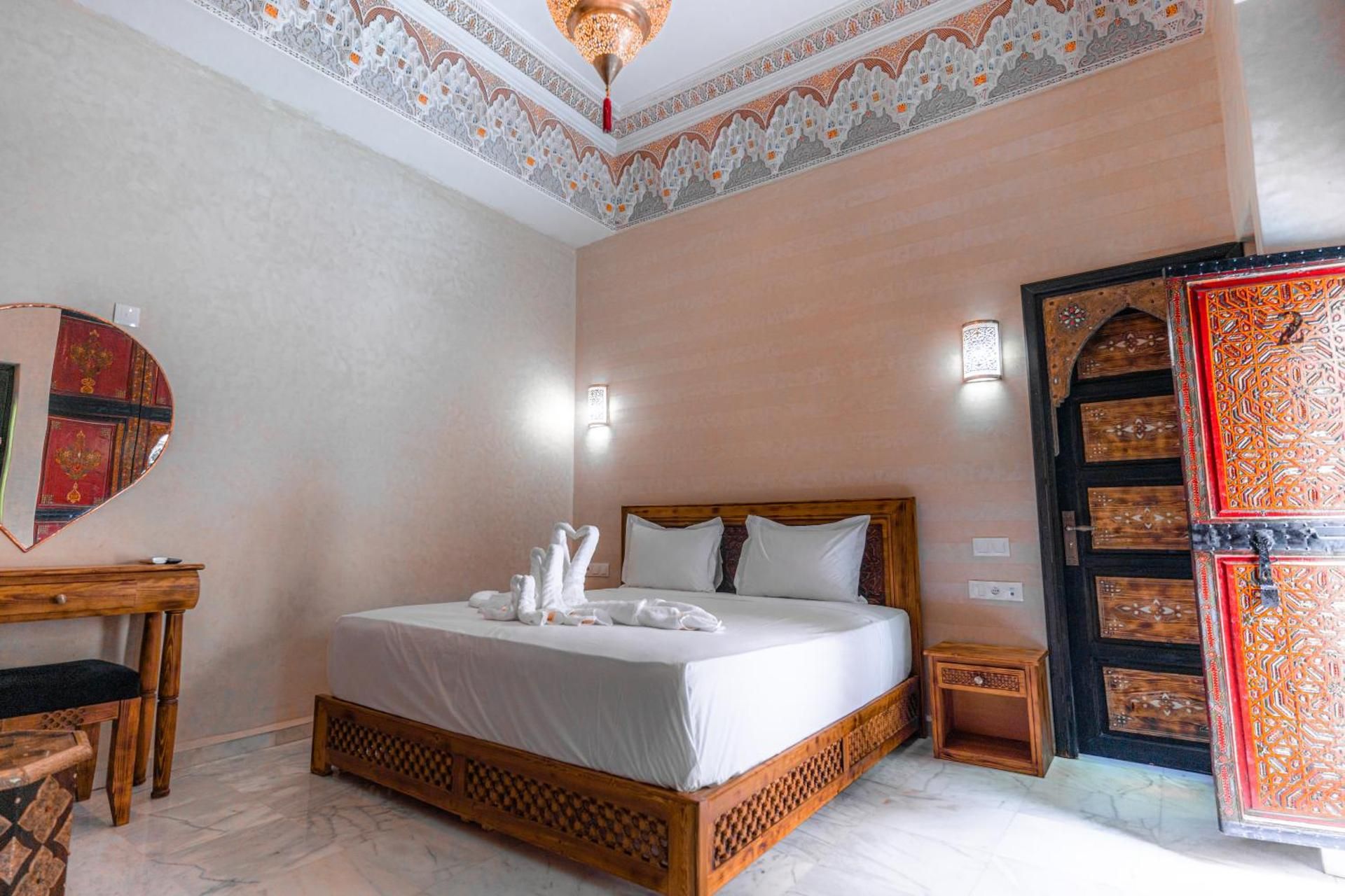 Junior Suite with Pool View and Hammam