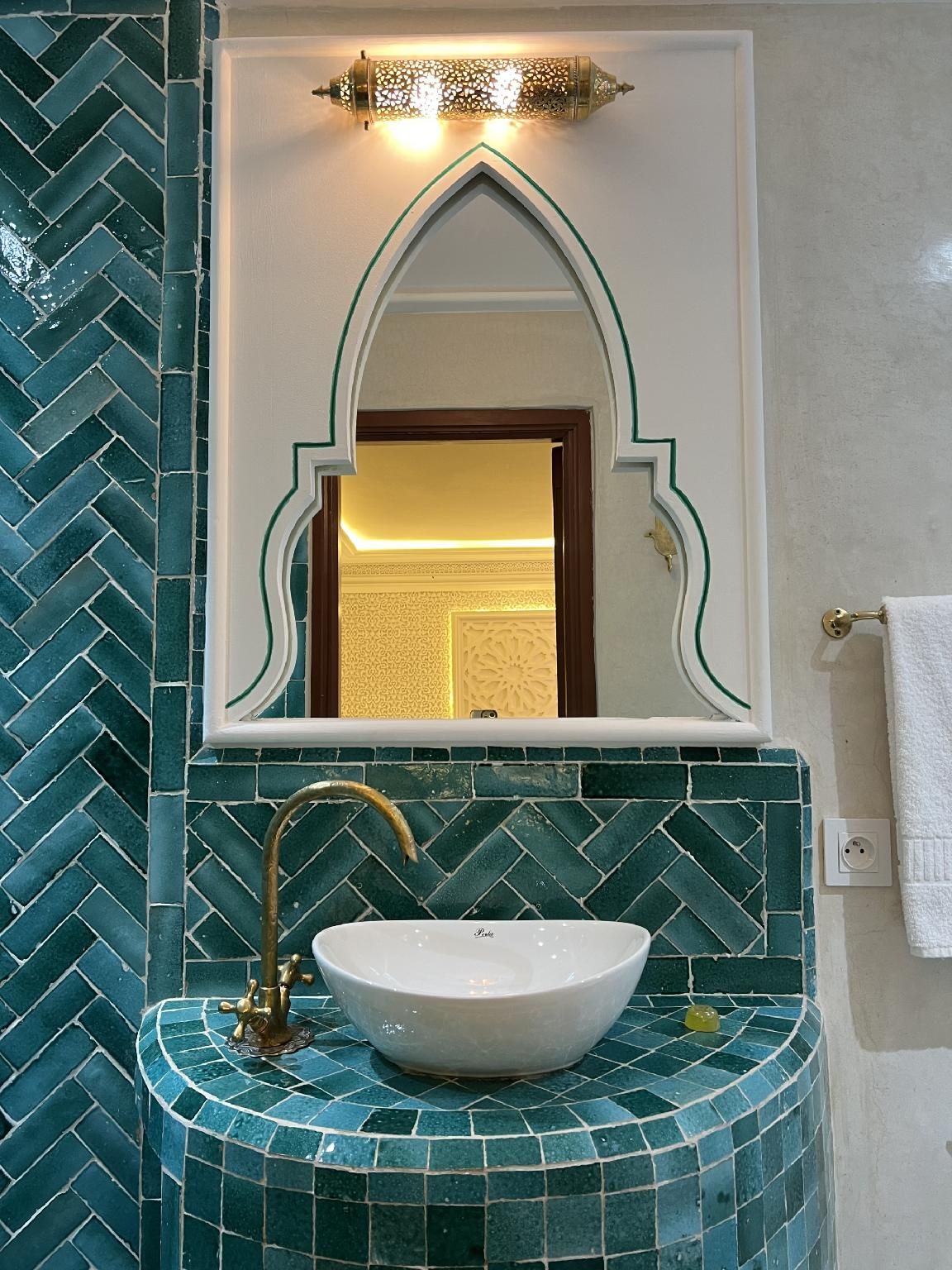 Suite-Meknès -Salle de bain-Terrasse