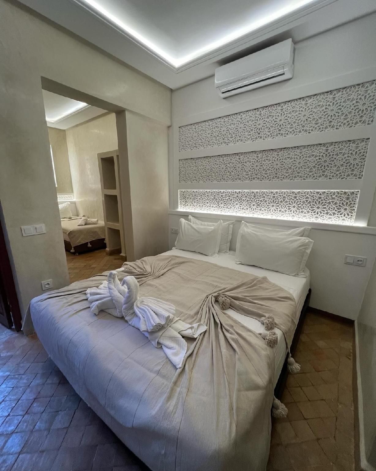 Oujda -Triple-Salle de bain privée séparée