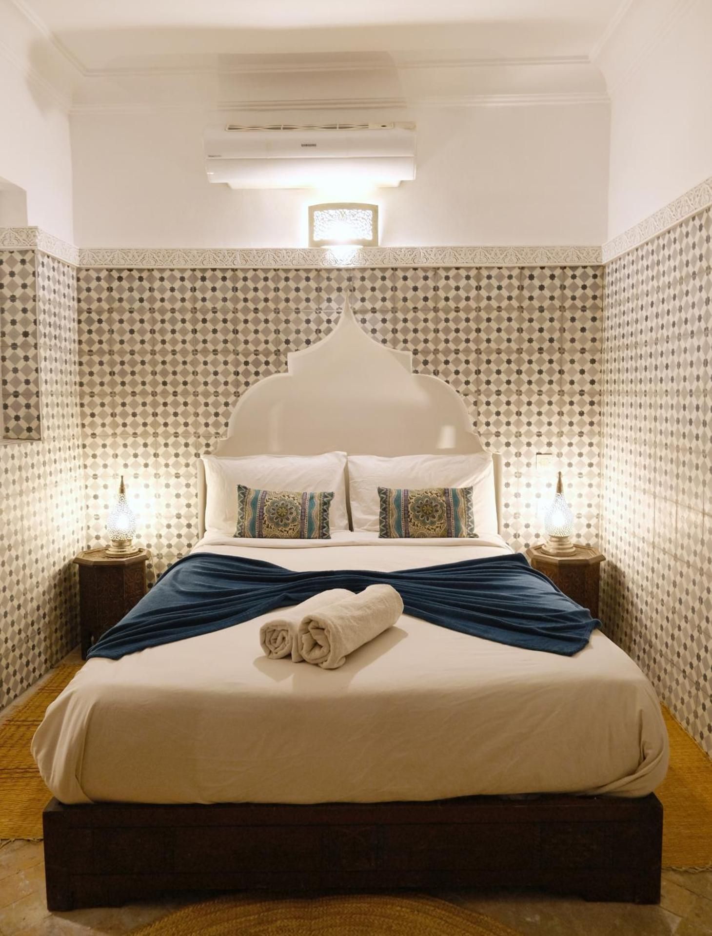 Standard Queen Room