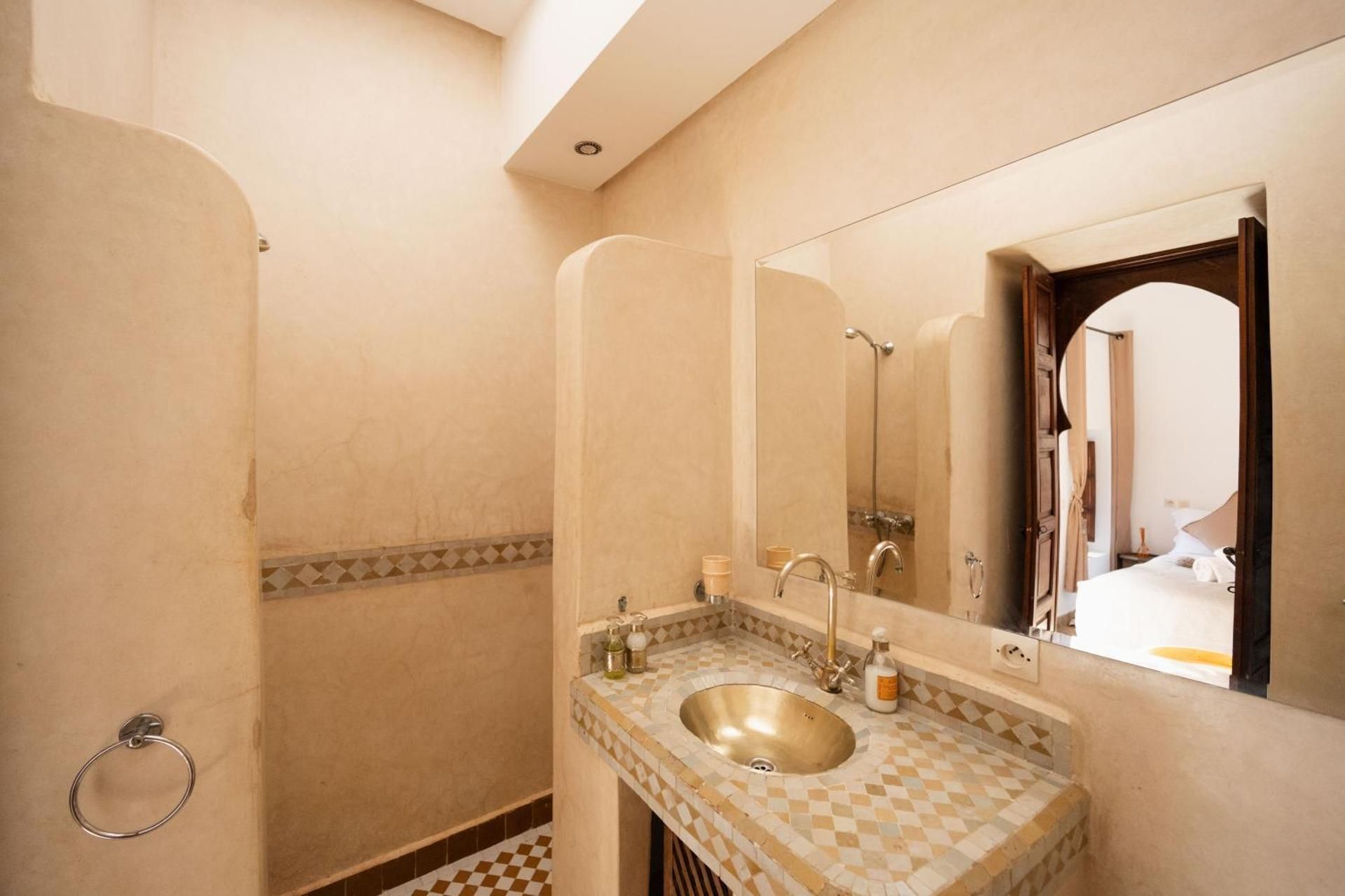 Double or Twin Room with Private Bathroom