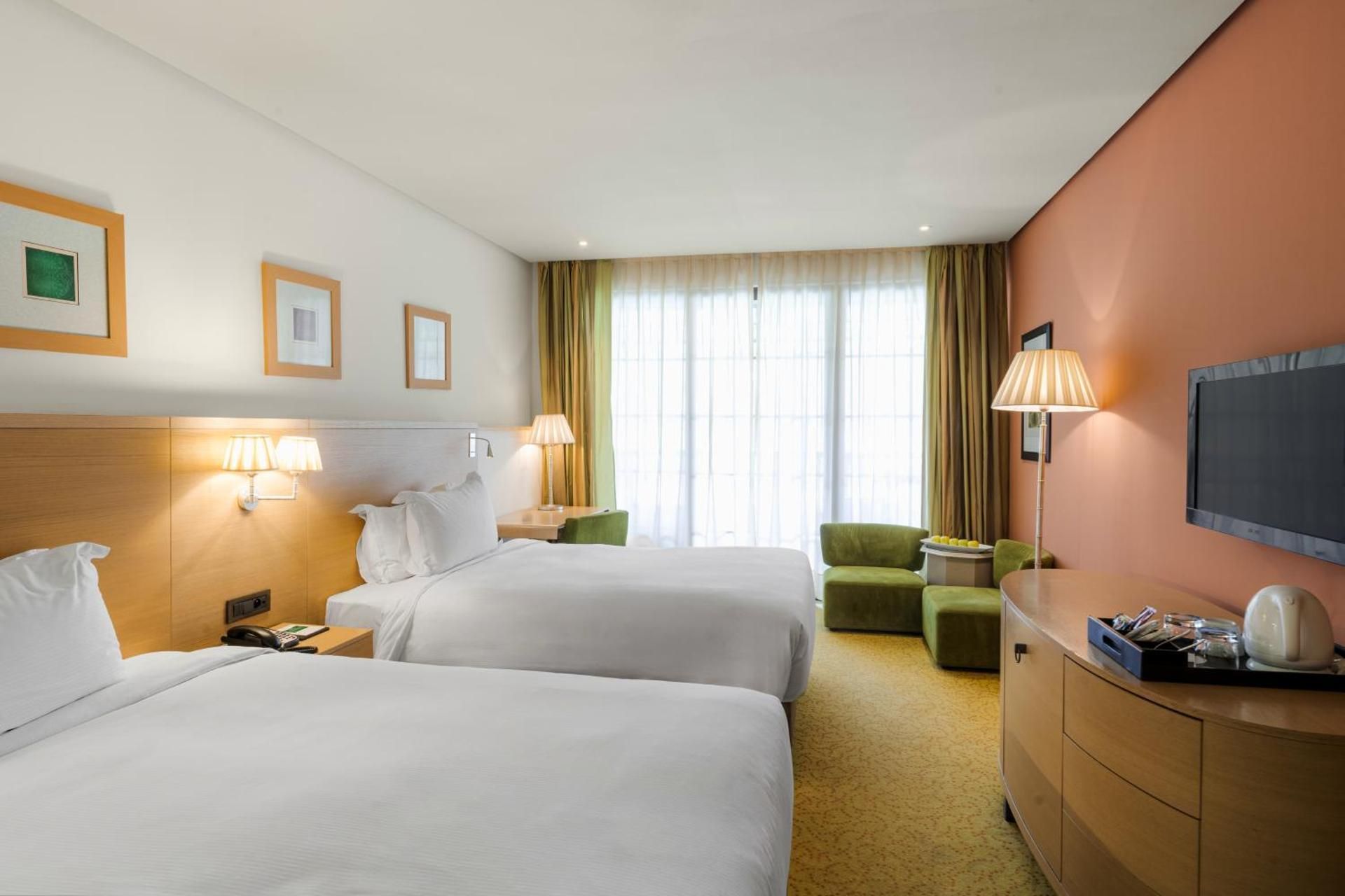 Premium Twin Room Golf View