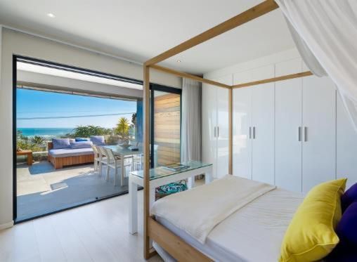 Queen Room with Sea View