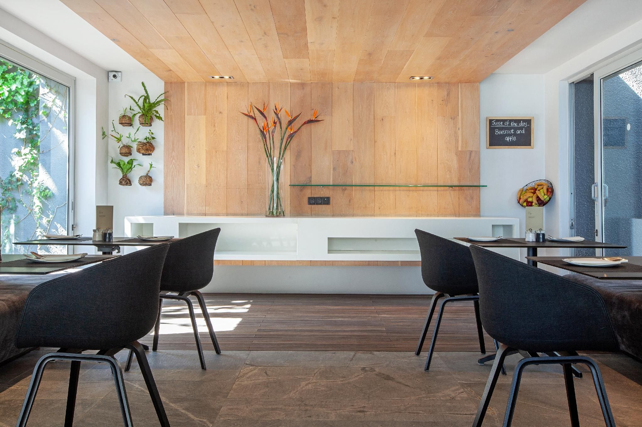 POD Camps Bay by The Oyster Collection