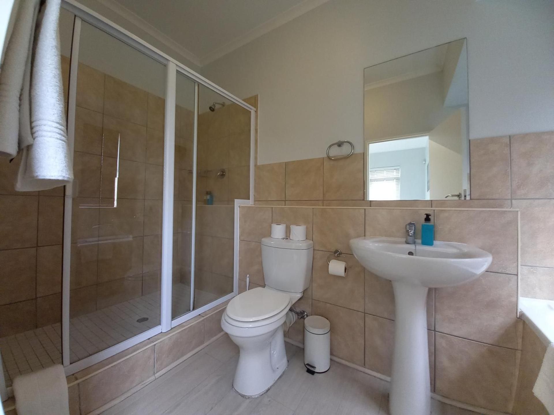 Luxury Three-Bedroom Apartment