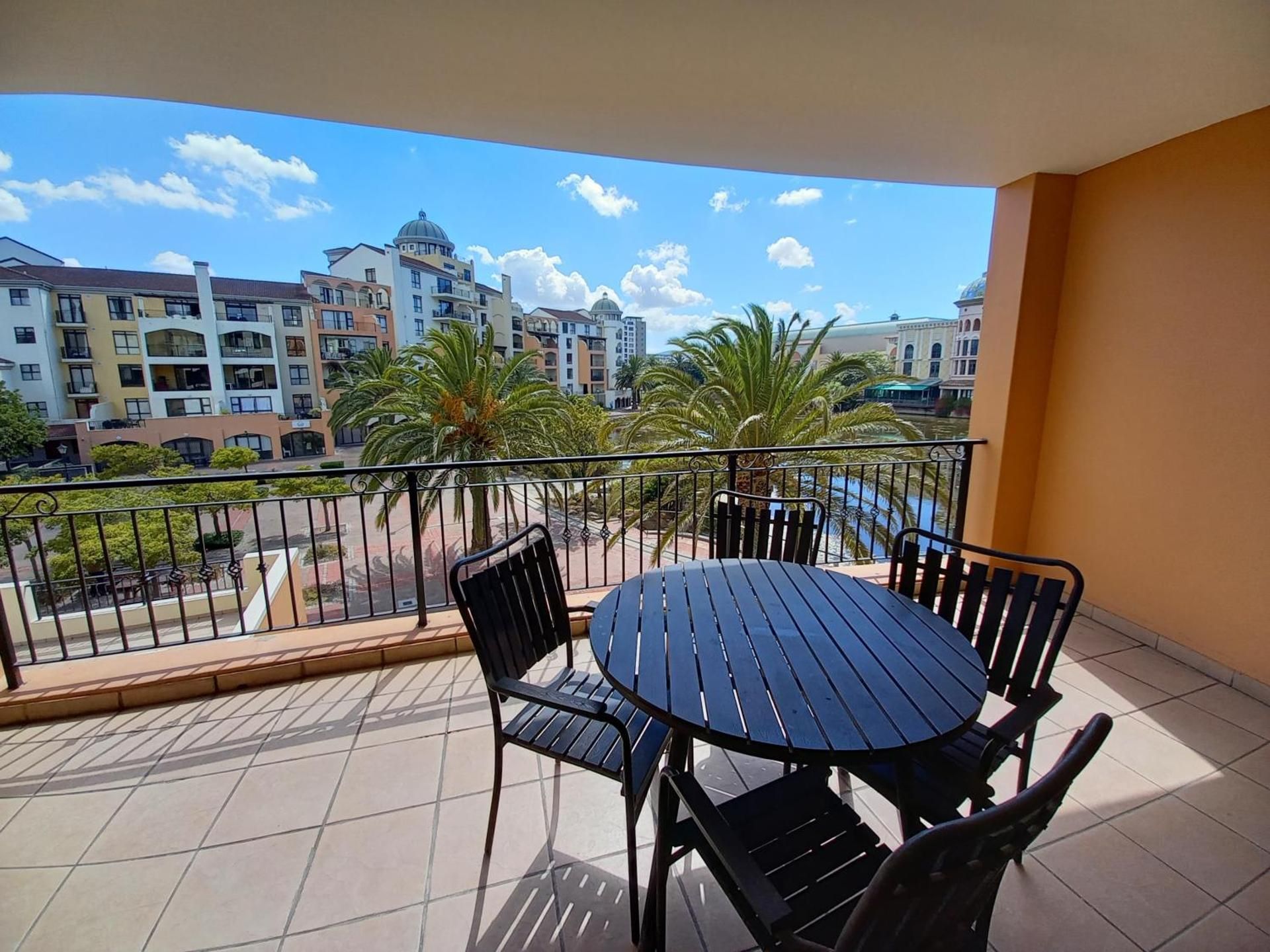 Luxury One-Bedroom Apartment