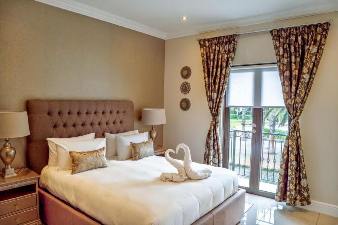Luxury 2-Bedroom Apartment