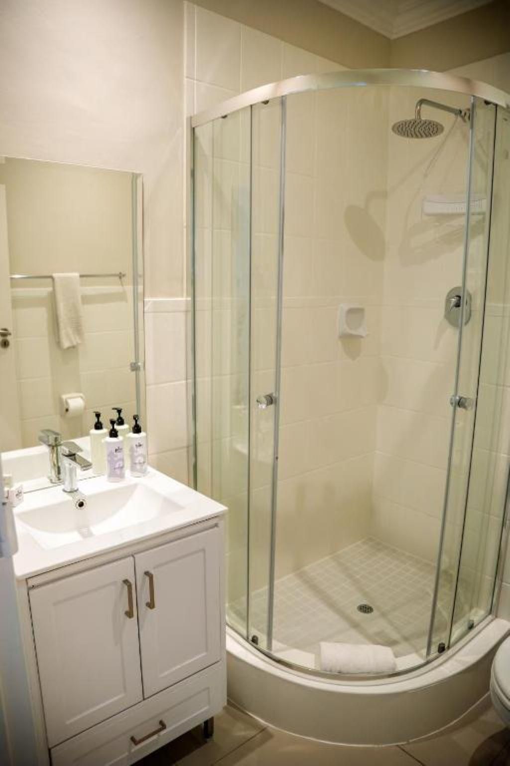 Luxury 2-Bedroom Apartment