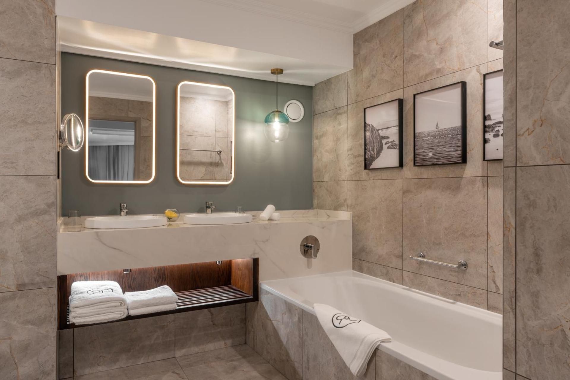 Collection Superior Room