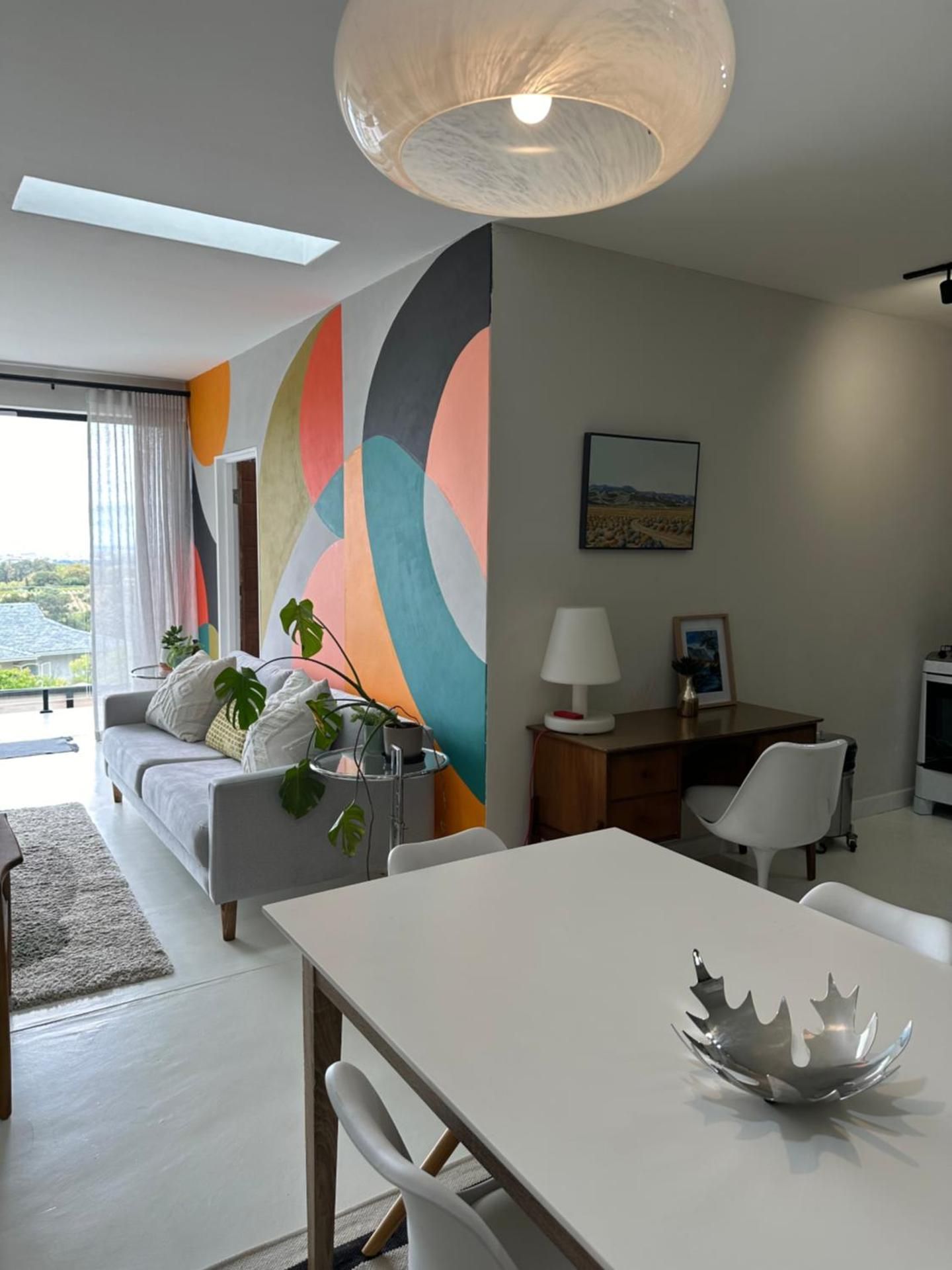 Three-Bedroom Apartment with Mountain View