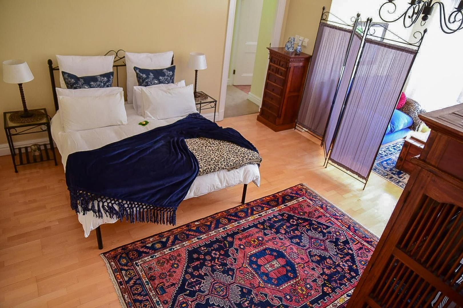 On Pinewood Guest House Suite