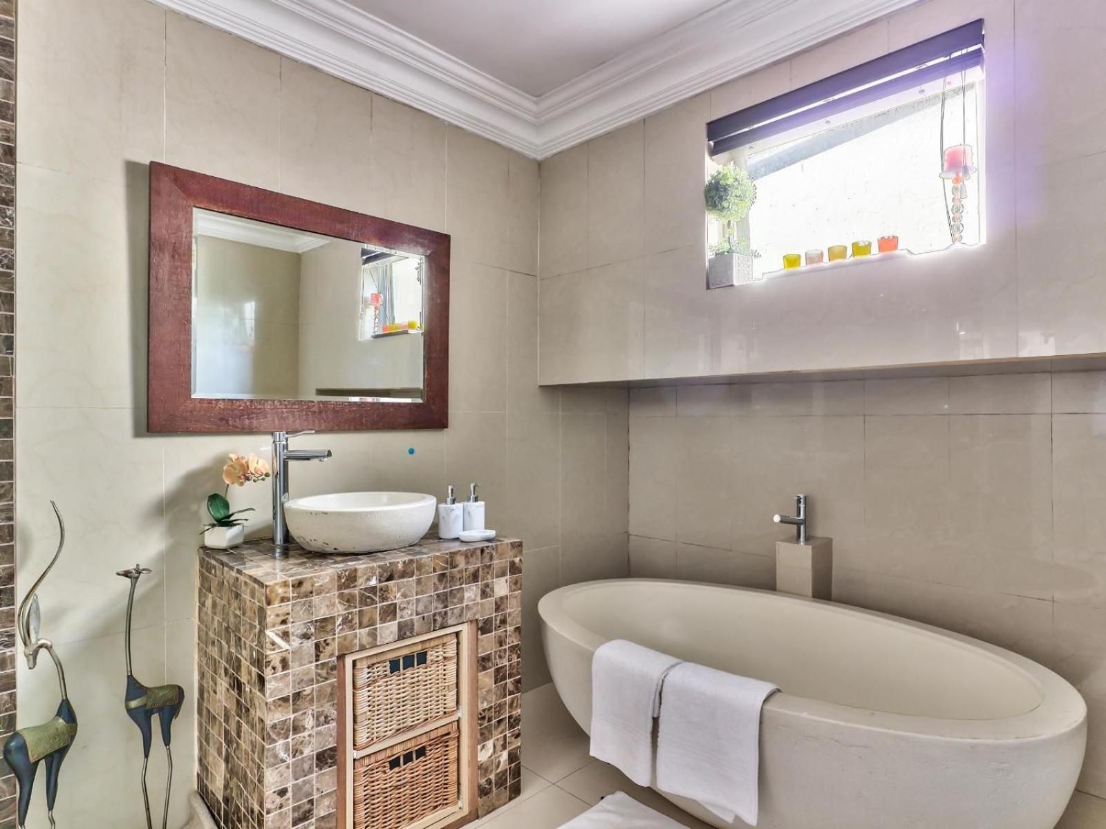 Villa Jesdene Twin Room 3