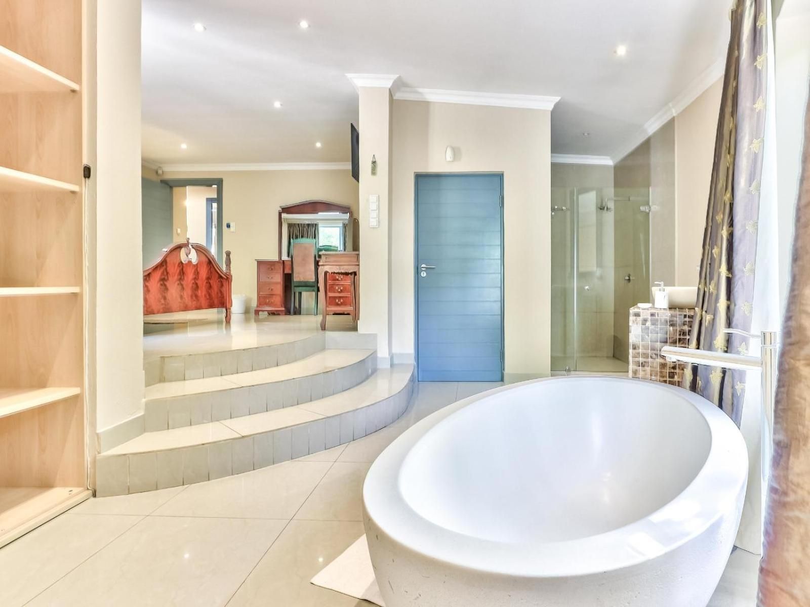 Villa Jesdene Queen Room 3