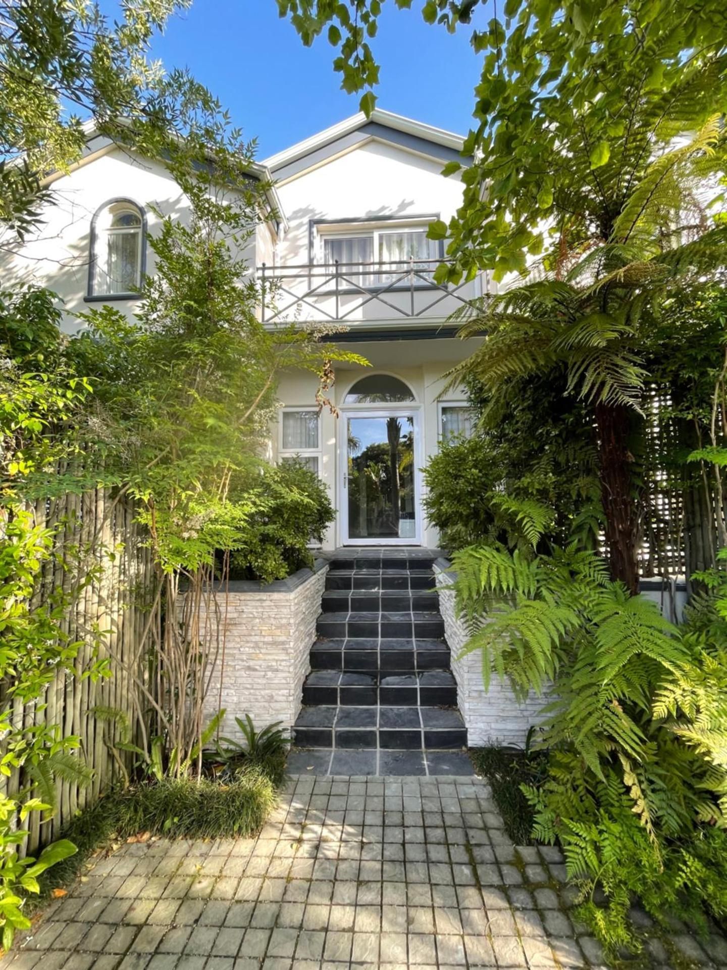Constantiaberg Eco-Villa