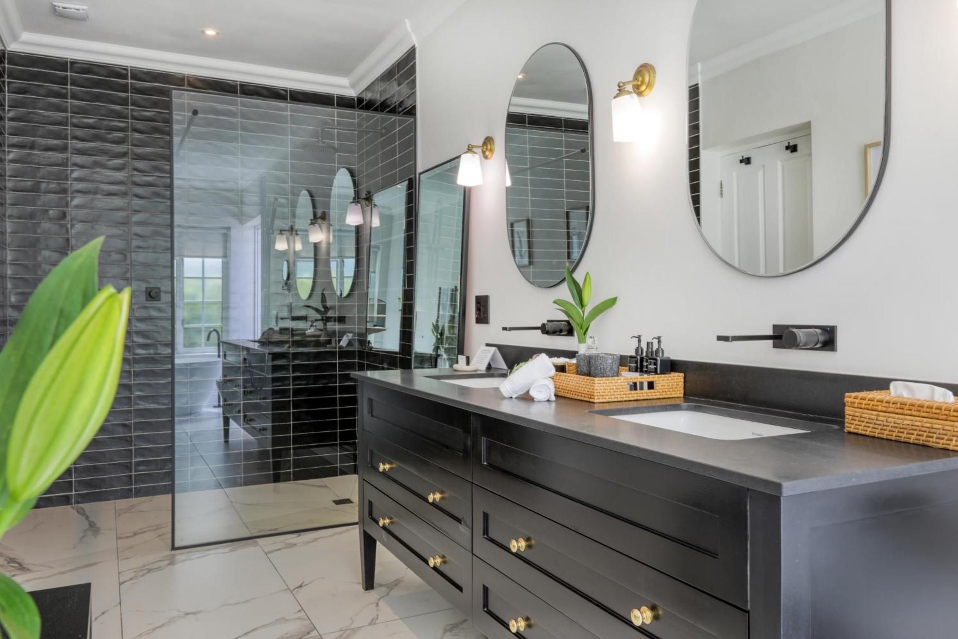 VILLA COLONIALE Private Luxury Retreat  Double Room 3